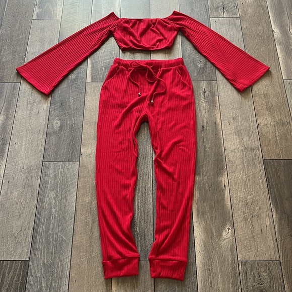 Sabo Skirt Scarlet Ribbed Lounge Set - Picture 14 of 16